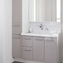 スライド収納タイプ洗面+三面鏡+LED照明